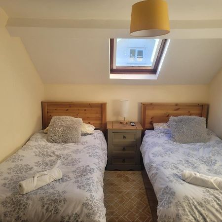 Large 5 Bed Town-Centre Home Close To The Beach, Sleeps 9 Aberystwyth Eksteriør bilde