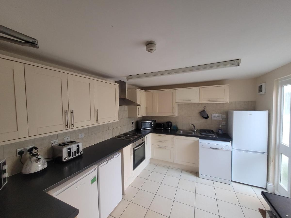 Large 5 Bed Town-Centre Home Close To The Beach, Sleeps 9 Aberystwyth Eksteriør bilde