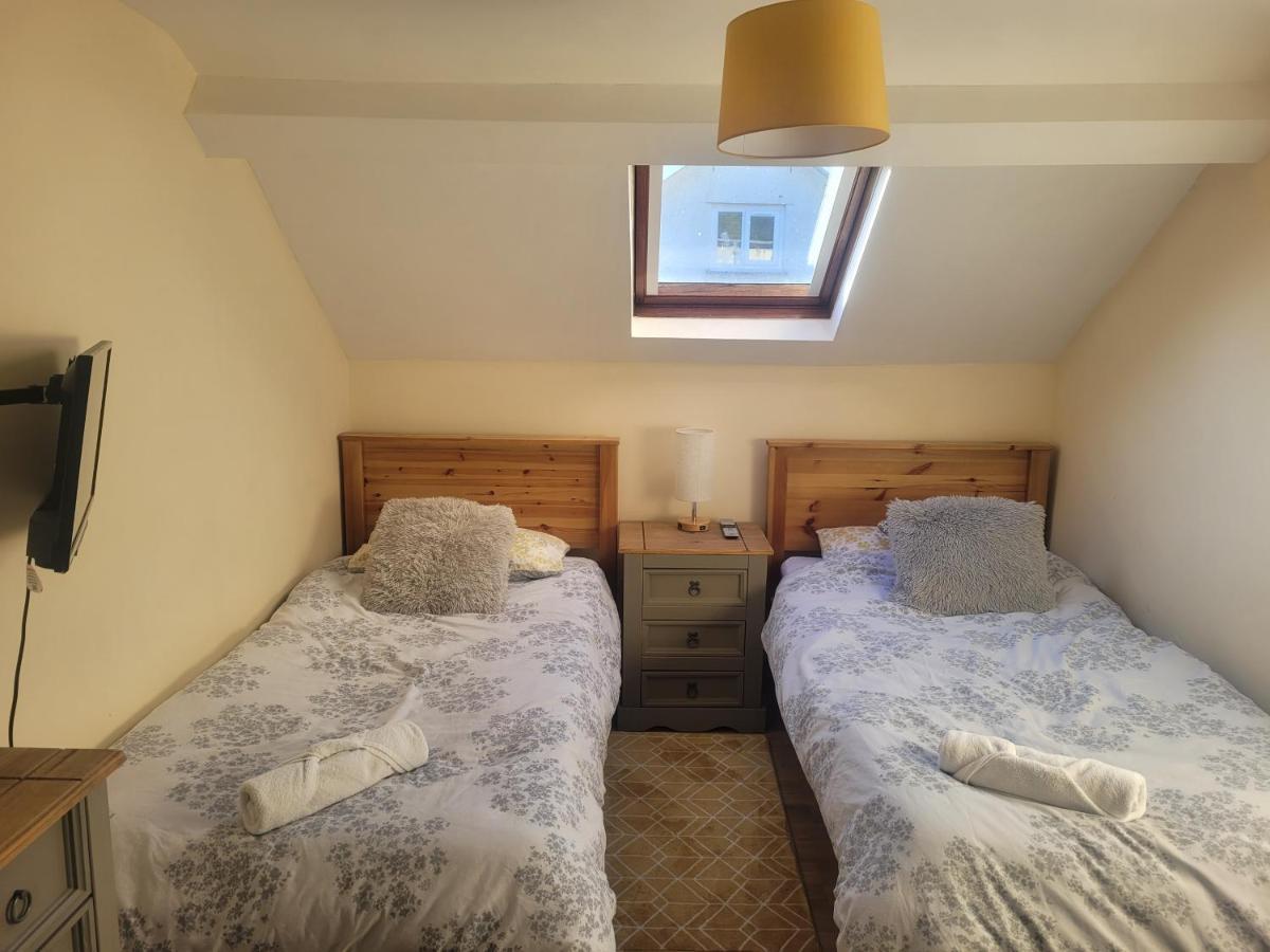Large 5 Bed Town-Centre Home Close To The Beach, Sleeps 9 Aberystwyth Eksteriør bilde